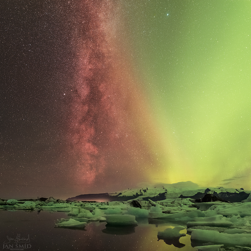 isl 0225 Mléčná dráha kontra Aurora Borealis p1aap3pkjd1rbvl401i611eeceev4.jpg