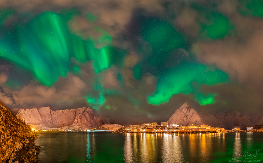nor 0381 Aurora v Reine p1e2fcvbul1ag98o7rv11q5t1ipg4.jpg