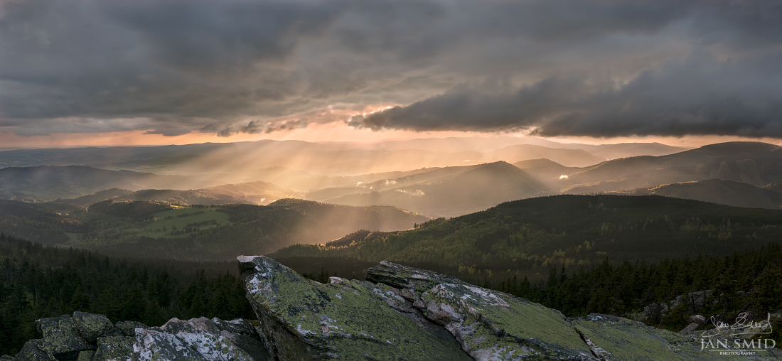 p17s317vr7pp7123a1nm51r4opk74.jpg